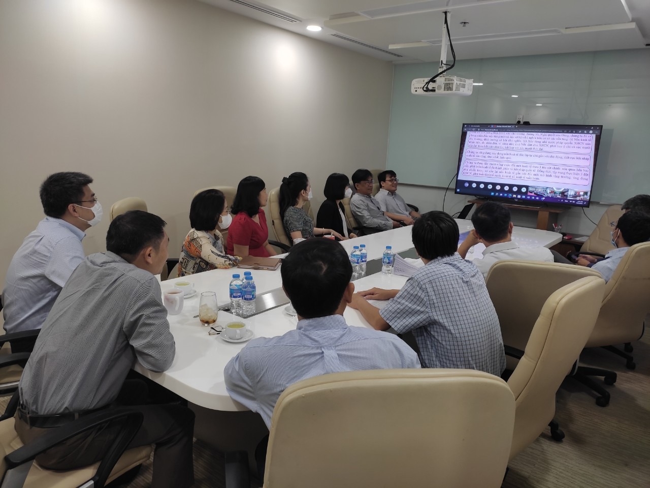 Đảng ủy Tập đoàn Dầu khí Quốc gia Việt Nam tổ chức học tập quán triệt Đảng ủy Tập đoàn Dầu khí Quốc gia Việt Nam tổ chức học tập quán triệt