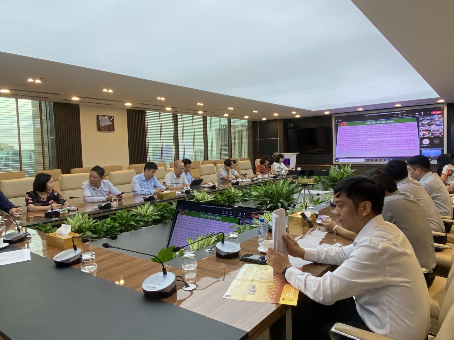 Đảng ủy Tập đoàn Dầu khí Quốc gia Việt Nam tổ chức học tập quán triệt Đảng ủy Tập đoàn Dầu khí Quốc gia Việt Nam tổ chức học tập quán triệt