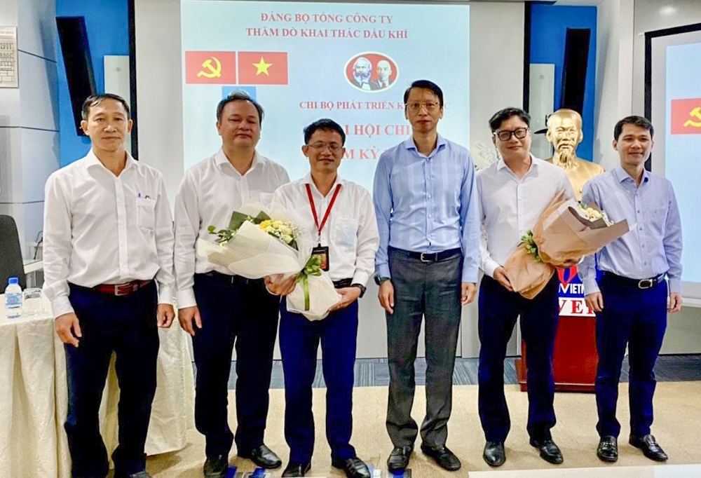 Phát huy khát vọng trong trái tim của người làm nghề khai thác Dầu khí Phát huy khát vọng của người làm nghề khai thác Dầu khí
