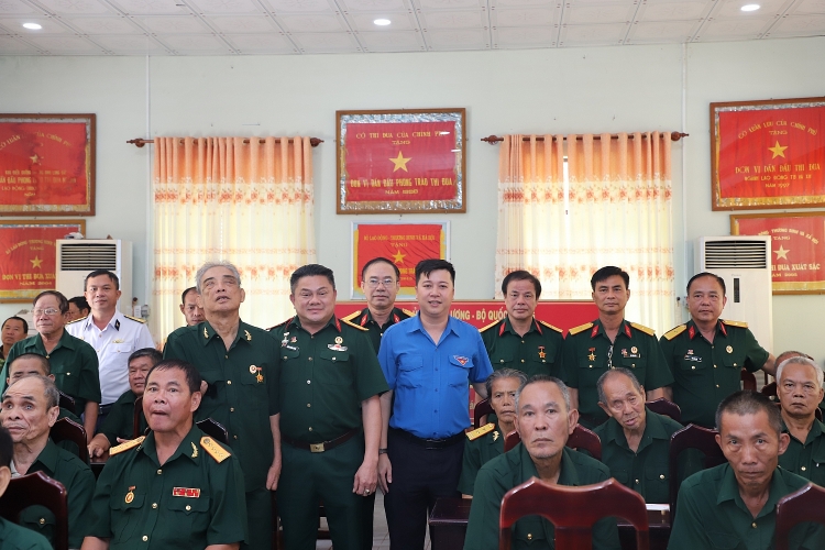 Vietsovpetro tổ chức chuỗi hoạt động tri ân ngày Thương binh liệt sĩ 27/7 Vietsovpetro tổ chức chuỗi hoạt động tri ân Ngày Thương binh - Liệt sĩ 27/7