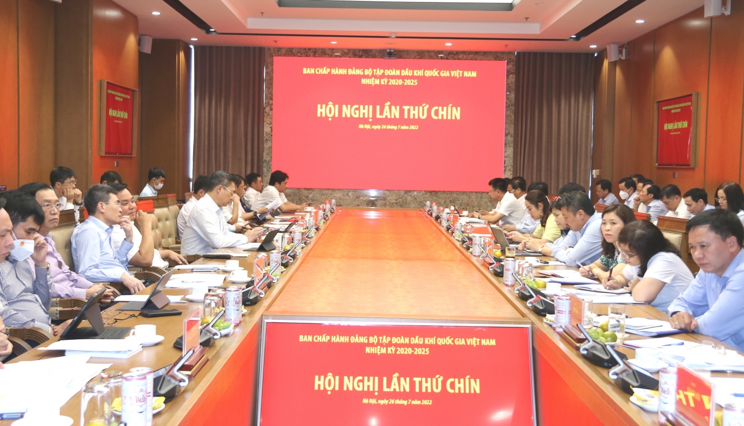 Bảo vệ nền tảng tư tưởng của Đảng là việc làm thường xuyên, liên tục Bảo vệ nền tảng tư tưởng của Đảng là việc làm thường xuyên, liên tục