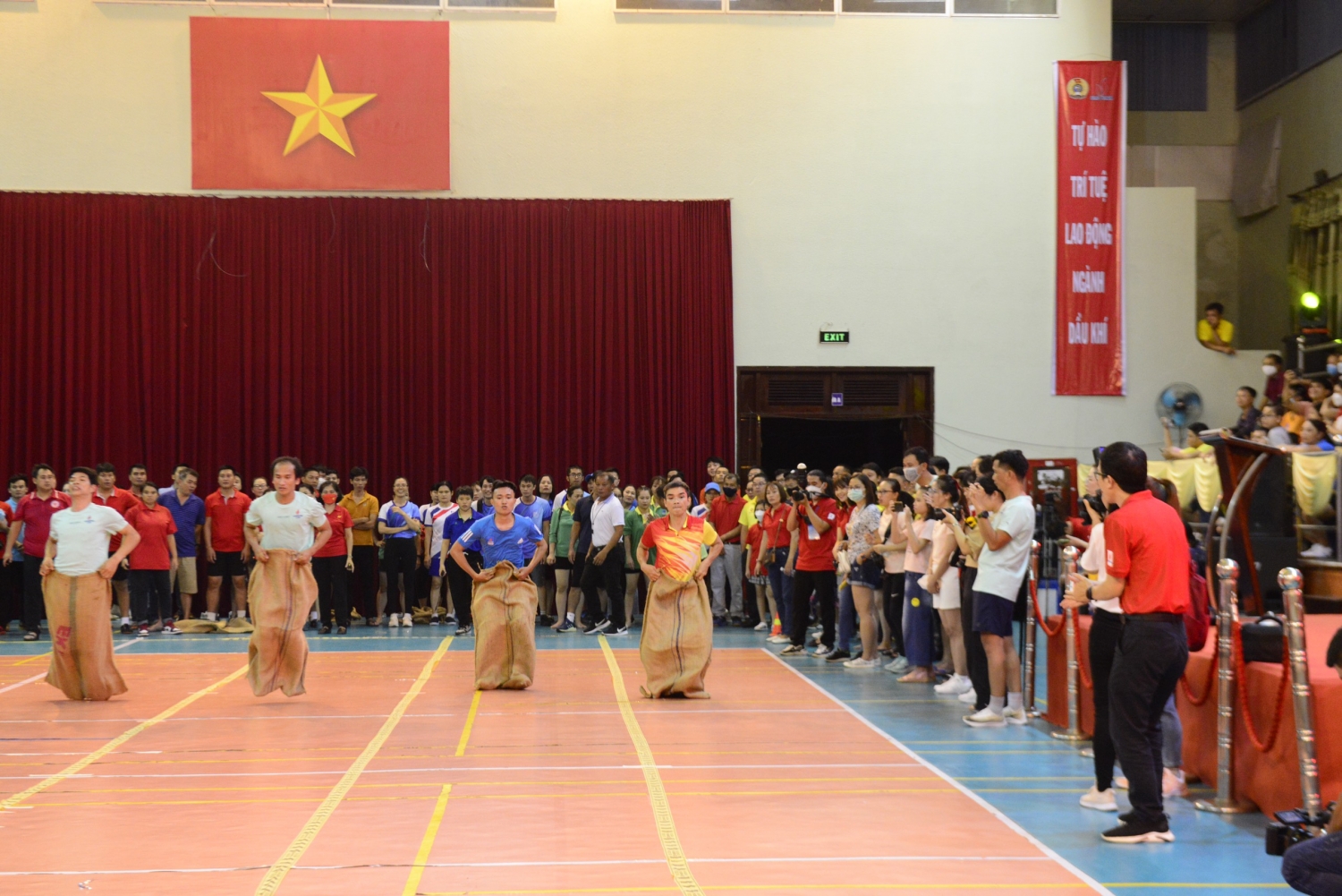 Khai mạc Hội thao ngành Dầu khí khu vực phía Nam năm 2022 Khai mạc Hội thao ngành Dầu khí khu vực phía Nam năm 2022