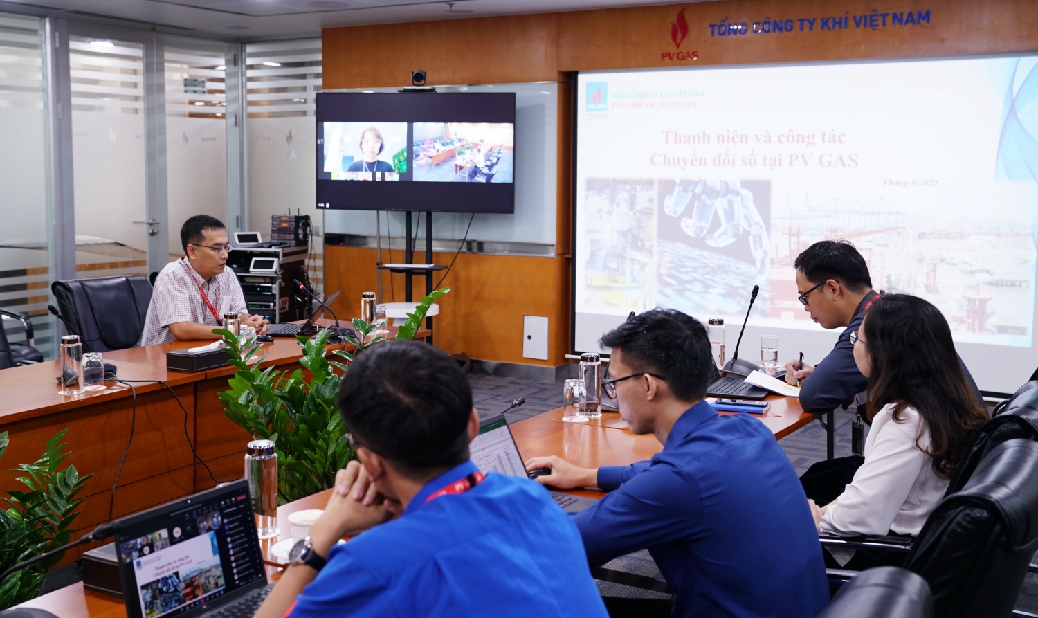 Hội thảo được tổ chức trực tiếp và trực tuyến đến các đầu cầu Vũng Tàu, Cà Mau, Hà Nội, Hải Phòng của PV GAS Hội thảo được tổ chức trực tiếp và trực tuyến đến các đầu cầu Vũng Tàu, Cà Mau, Hà Nội, Hải Phòng của PV GAS