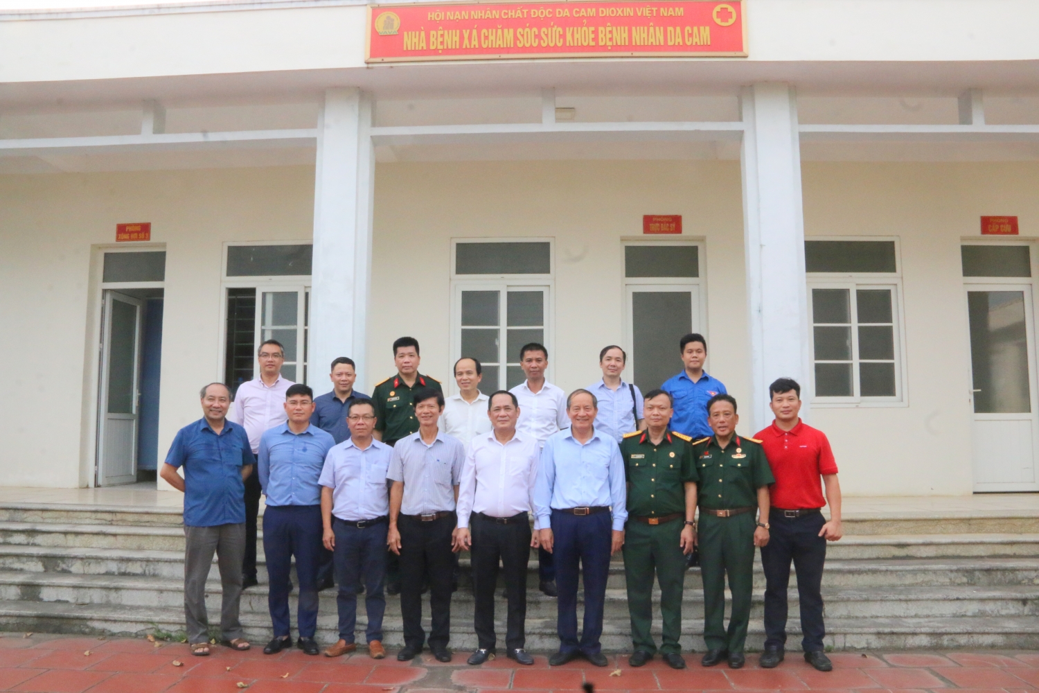 Đoàn công tác Petrovietnam dâng hương tưởng niệm Chủ tịch Hồ Chí Minh tại Khu di tích Đá Chông Đoàn công tác Petrovietnam dâng hương tưởng niệm Chủ tịch Hồ Chí Minh tại Khu di tích Đá Chông