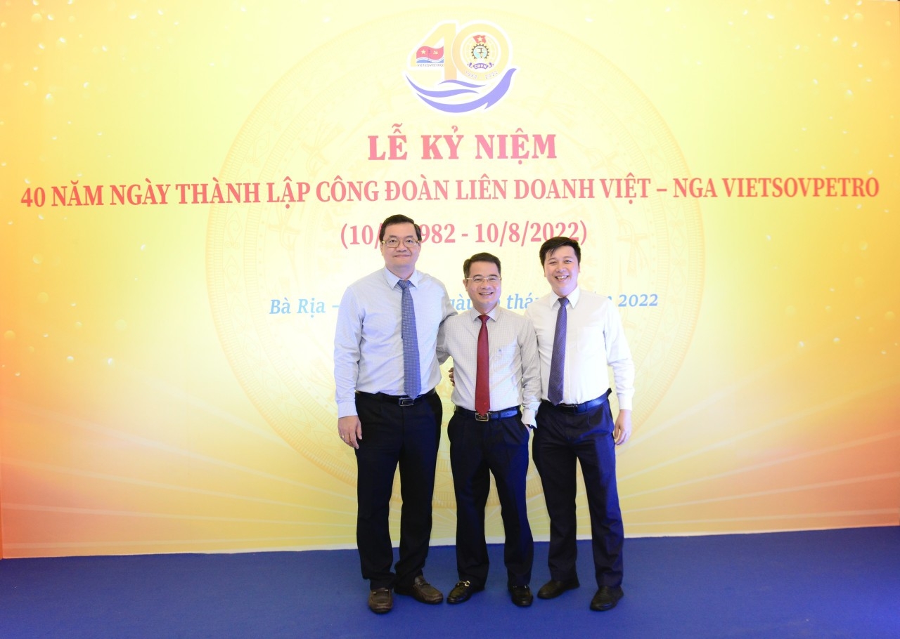 Công đoàn Vietsovpetro long trọng tổ chức Lễ kỷ niệm 40 năm ngày thành lập Công đoàn Vietsovpetro long trọng tổ chức Lễ kỷ niệm 40 năm ngày thành lập