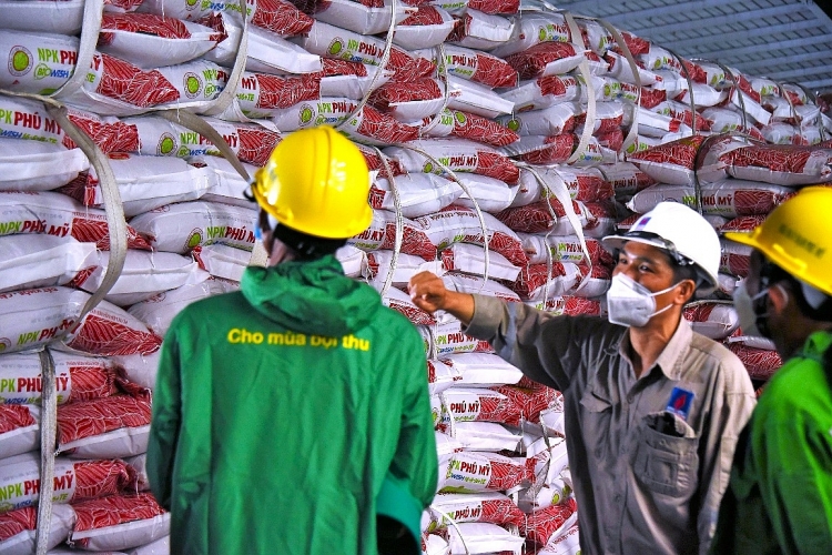 Chương trình “Nhà nông Phú Mỹ”: Lan tỏa kỹ thuật canh tác tới bà con nông dân