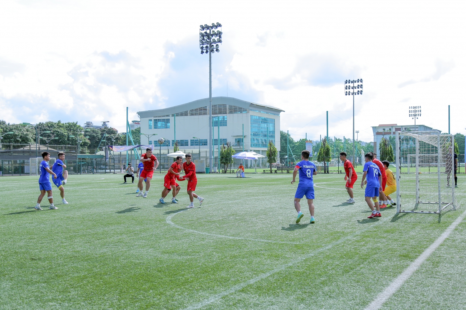 Sôi nổi các trận tranh tài tại Cup Công đoàn Dầu khí lần thứ I Sôi nổi các trận tranh tài tại Cup Công đoàn Dầu khí lần thứ I