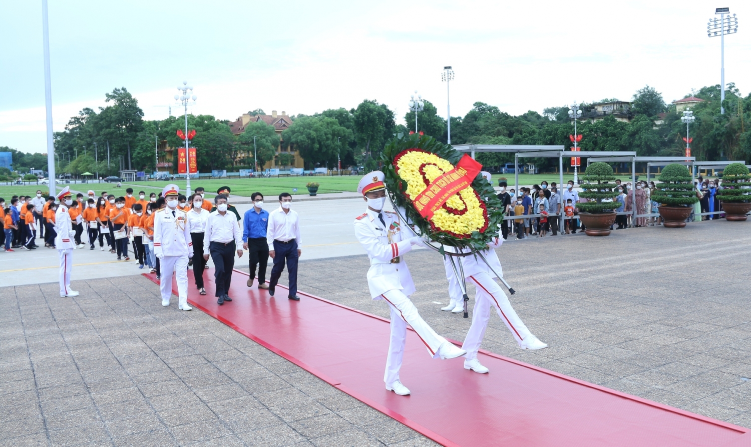 Tuyên dương, khen thưởng con CBCNV đạt thành tích cao trong kỳ thi học sinh giỏi quốc gia, quốc tế năm học 2021 - 2022 Tuyên dương, khen thưởng con CBCNV đạt thành tích cao trong kỳ thi học sinh giỏi quốc gia, quốc tế năm học 2021 - 2022