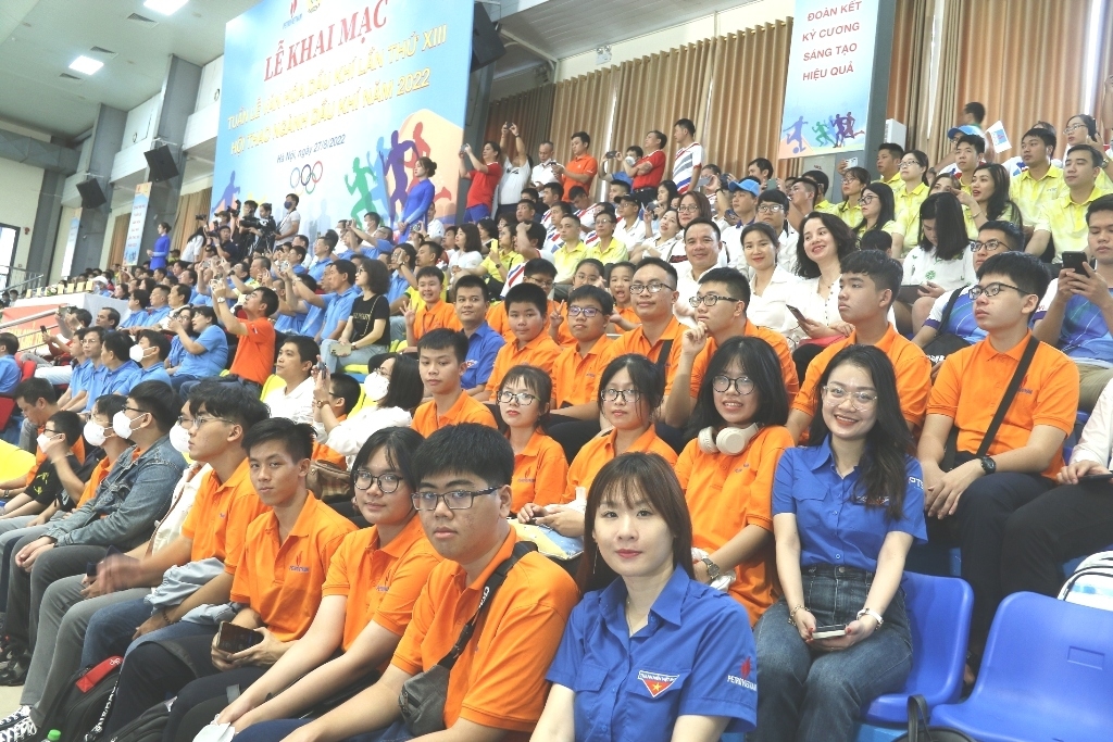 Tuyên dương, khen thưởng con CBCNV đạt thành tích cao trong kỳ thi học sinh giỏi quốc gia, quốc tế năm học 2021 - 2022 Tuyên dương, khen thưởng con CBCNV đạt thành tích cao trong kỳ thi học sinh giỏi quốc gia, quốc tế năm học 2021 - 2022