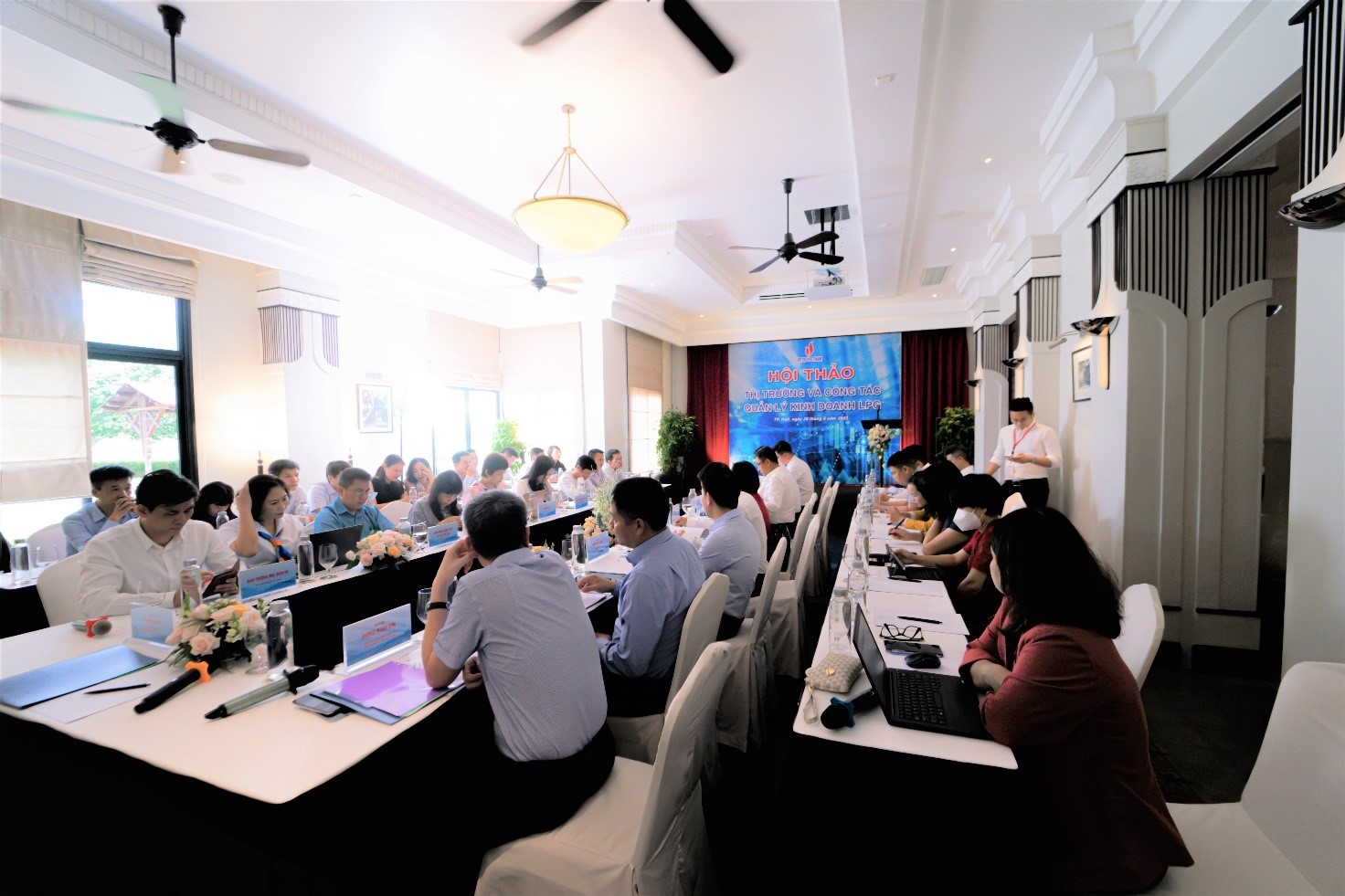 Hội thảo có sự tham dự của Lãnh đạo và các Ban chuyên môn của Tập đoàn Dầu khí Việt Nam, Tổng Công ty Khí Việt Nam và Công ty Cổ phần Lọc hóa dầu Bình Sơn Hội thảo có sự tham dự của Lãnh đạo và các Ban chuyên môn của Tập đoàn Dầu khí Việt Nam, Tổng Công ty Khí Việt Nam và Công ty Cổ phần Lọc hóa dầu Bình Sơn