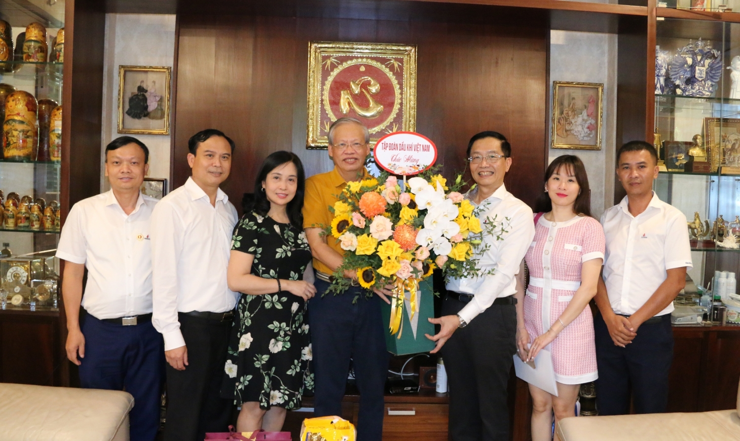 Lãnh đạo Petrovietnam thăm hỏi, tri ân nguyên lãnh đạo Tập đoàn Lãnh đạo Petrovietnam thăm hỏi, tri ân nguyên lãnh đạo Tập đoàn