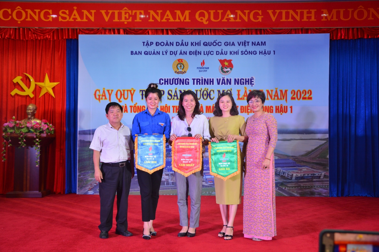Ban QLDA Sông Hậu 1 trao học bổng “Thắp sáng ước mơ” Ban QLDA Sông Hậu 1 trao học bổng “Thắp sáng ước mơ”