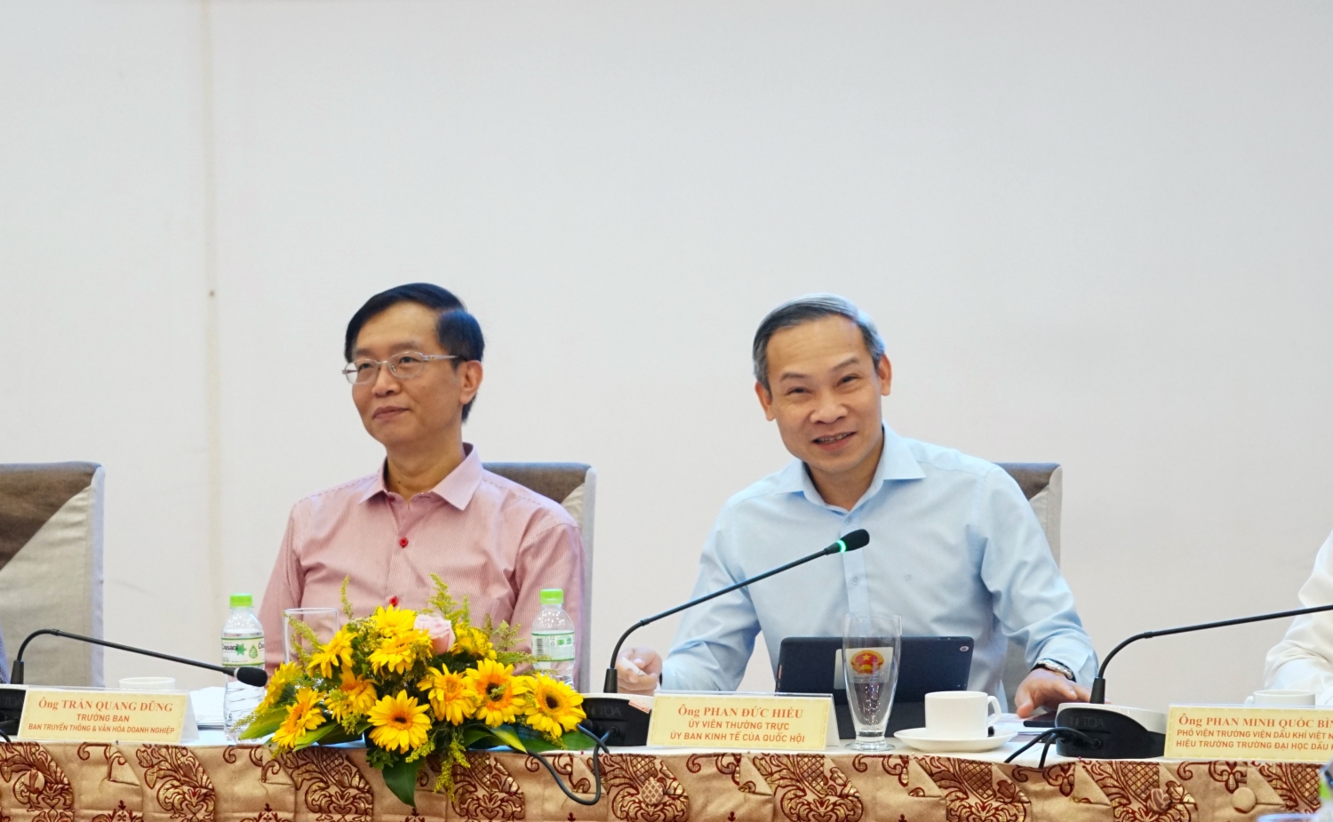 Sửa đổi Luật Dầu khí để đóng góp cho sự phát triển của đất nước Sửa đổi Luật Dầu khí để đóng góp cho sự phát triển của đất nước