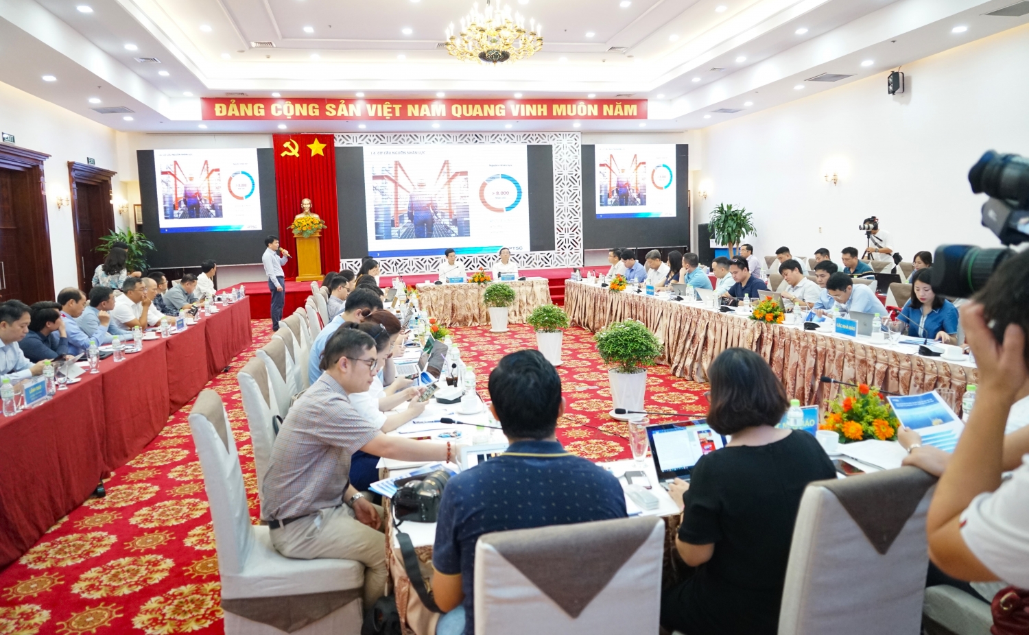 PTSC sẵn sàng tham gia sâu trong lĩnh vực năng lượng tái tạo ngoài khơi: Khát vọng tự lực, tự cường PTSC sẵn sàng tham gia sâu trong lĩnh vực năng lượng tái tạo ngoài khơi: Khát vọng tự lực, tự cường