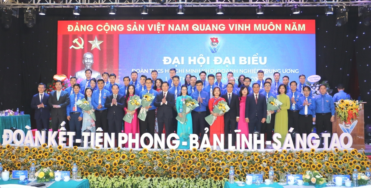Tuổi trẻ Khối Doanh nghiệp Trung ương: Đoàn kết - Tiên phong - Bản lĩnh - Sáng tạo Tuổi trẻ Khối Doanh nghiệp Trung ương: Đoàn kết - Tiên phong - Bản lĩnh - Sáng tạo