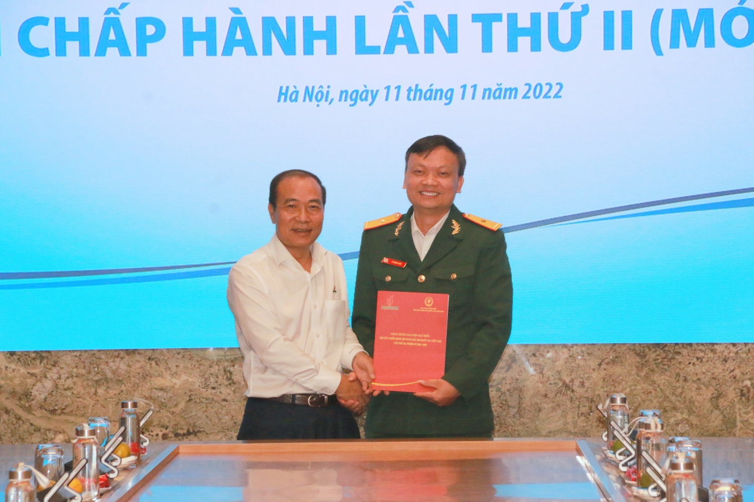 Hội nghị Ban Chấp hành Hội CCB Tập đoàn lần thứ II mở rộng Hội nghị Ban Chấp hành Hội CCB Tập đoàn lần thứ II mở rộng