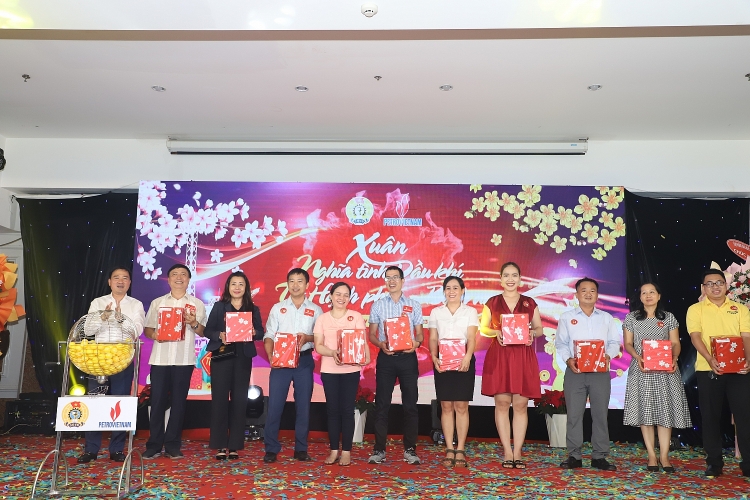 Đầm ấm “Xuân nghĩa tình Dầu khí - Tết hạnh phúc, bình an” năm 2023 khu vực phía Nam Đầm ấm “Xuân nghĩa tình Dầu khí Tết hạnh phúc, bình an” năm 2023 khu vực phía Nam
