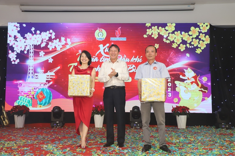 Đầm ấm “Xuân nghĩa tình Dầu khí - Tết hạnh phúc, bình an” năm 2023 khu vực phía Nam Đầm ấm “Xuân nghĩa tình Dầu khí Tết hạnh phúc, bình an” năm 2023 khu vực phía Nam