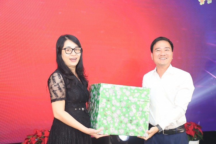 Đầm ấm “Xuân nghĩa tình Dầu khí - Tết hạnh phúc, bình an” năm 2023 khu vực phía Nam Đầm ấm “Xuân nghĩa tình Dầu khí Tết hạnh phúc, bình an” năm 2023 khu vực phía Nam