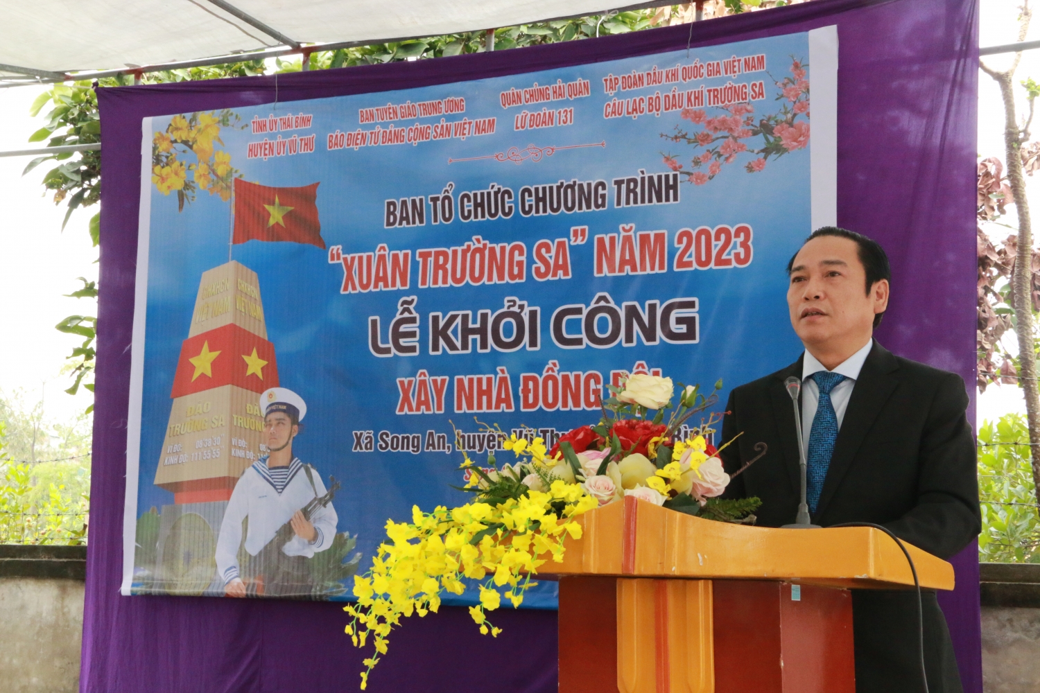 Petrovietnam hỗ trợ kinh phí xây dựng, sửa chữa Petrovietnam hỗ trợ kinh phí xây dựng, sửa chữa