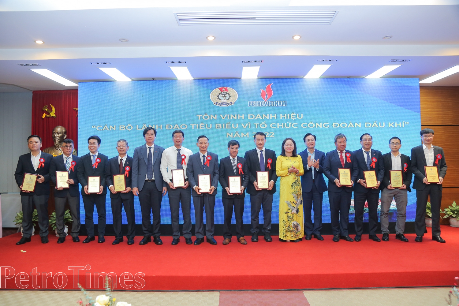 CĐ DKVN phát huy tinh thần tự chủ, đoàn kết, sáng tạo trong lao động, đóng góp vào thắng lợi chung của Tập đoàn năm 2022 CĐ DKVN phát huy tinh thần tự chủ, đoàn kết, sáng tạo trong lao động, đóng góp vào thắng lợi chung của Tập đoàn năm 2022