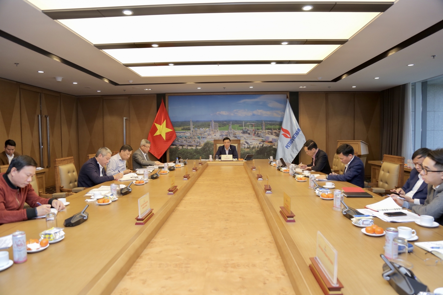 Tái tạo Văn hóa Petrovietnam phải đi trước, dẫn đường và tạo đà cho tái tạo kinh doanh Tái tạo Văn hóa Petrovietnam phải đi trước, dẫn đường và tạo đà cho tái tạo kinh doanh