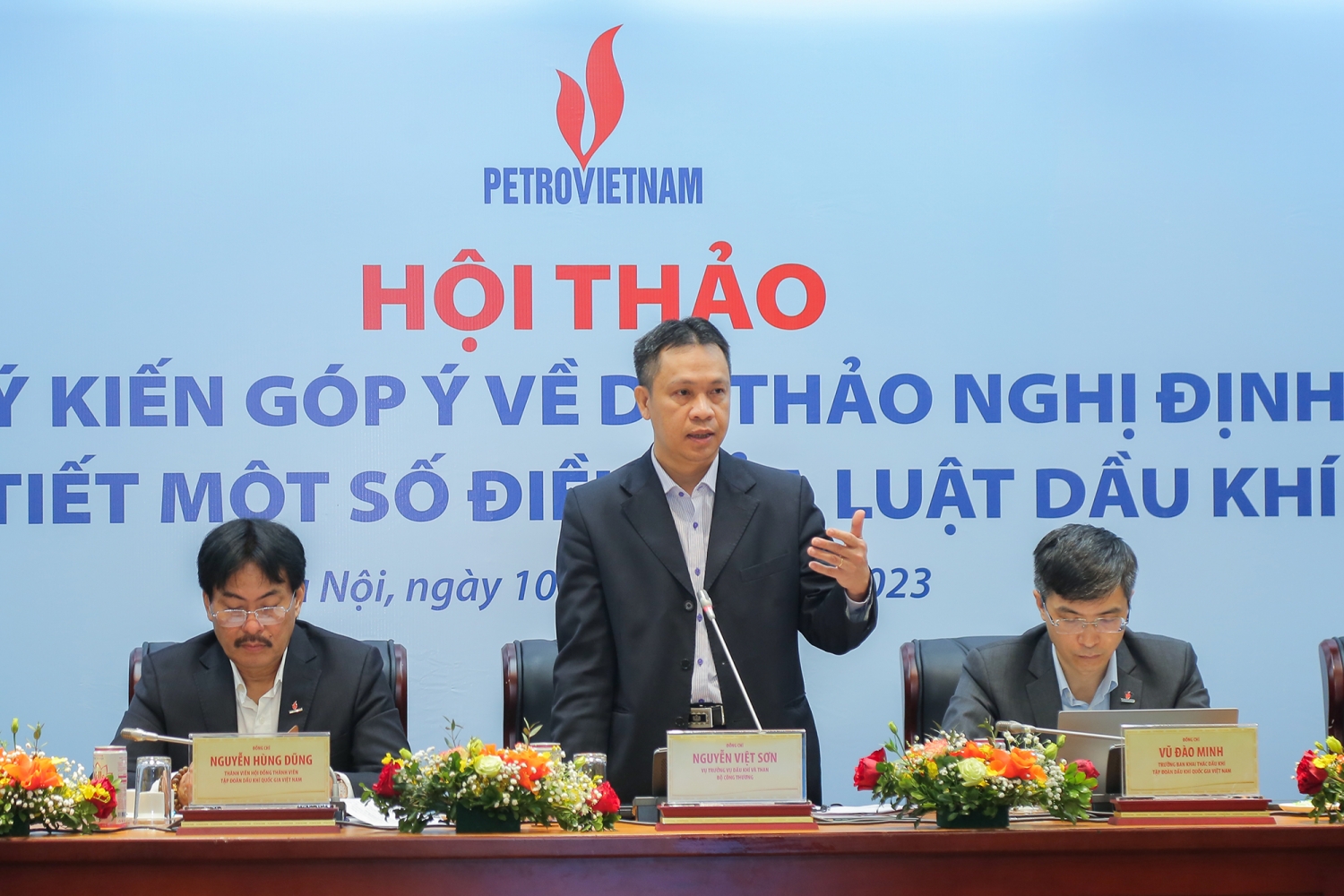 Petrovietnam lấy ý kiến góp ý dự thảo Nghị định Luật Dầu khí năm 2022 Petrovietnam lấy ý kiến góp ý dự thảo Nghị định Luật Dầu khí năm 2022