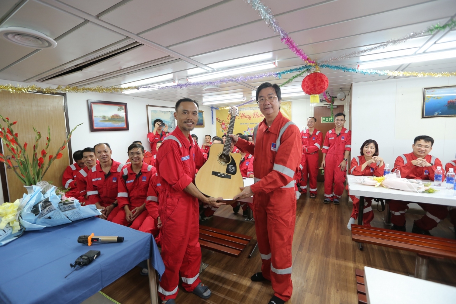 Công đoàn Dầu khí Việt Nam: Tích cực chăm lo NLĐ nhân dịp Xuân Quý Mão 2023 Công đoàn Dầu khí Việt Nam: Tích cực chăm lo NLĐ dịp Xuân Quý Mão 2023