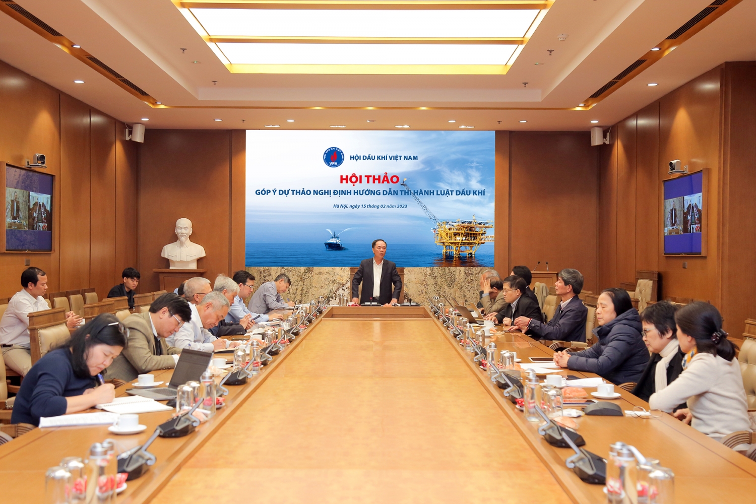 Hội Dầu khí Việt Nam góp ý dự thảo Nghị định hướng dẫn thi hành Luật Dầu khí 2022 Hội Dầu khí Việt Nam góp ý dự thảo Nghị định hướng dẫn thi hành Luật Dầu khí 2022