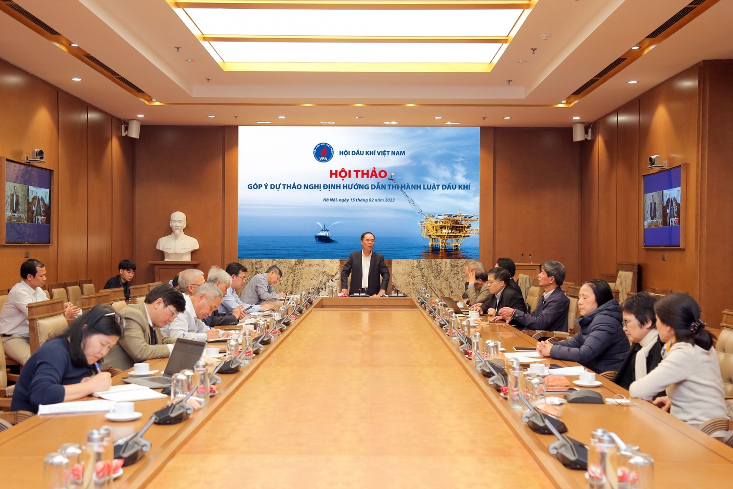 Hội thảo góp ý dự thảo Nghị định hướng dẫn thi hành Luật Dầu khí năm 2022 do Hội Dầu khí Việt Nam tổ chức Hội thảo góp ý dự thảo Nghị định hướng dẫn thi hành Luật Dầu khí năm 2022 do Hội Dầu khí Việt Nam tổ chức