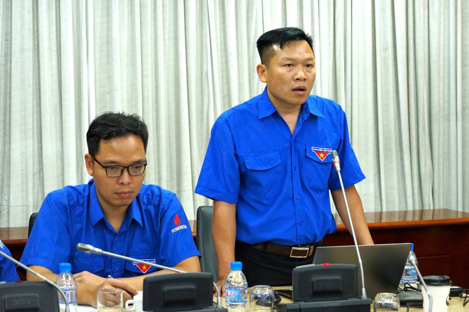 (LIVE) Tổng Giám đốc Petrovietnam Lê Mạnh Hùng đối thoại trực tuyến với tuổi trẻ Dầu khí trên cả nước (LIVE) Tổng Giám đốc Petrovietnam Lê Mạnh Hùng đối thoại trực tuyến với tuổi trẻ Dầu khí trên cả nước