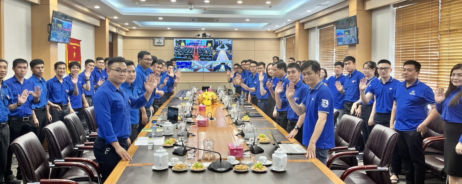 (LIVE) Tổng Giám đốc Petrovietnam Lê Mạnh Hùng đối thoại trực tuyến với tuổi trẻ Dầu khí trên cả nước (LIVE) Tổng Giám đốc Petrovietnam Lê Mạnh Hùng đối thoại trực tuyến với tuổi trẻ Dầu khí trên cả nước
