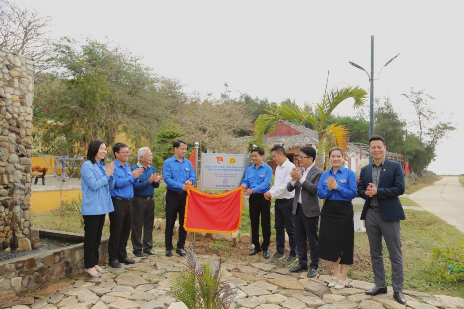 Hành trình tới đảo Thanh niên Bạch Long Vĩ Hành trình tới đảo Thanh niên Bạch Long Vĩ