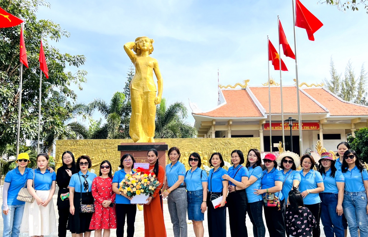 Ban Nữ công Công đoàn Công ty Dịch vụ Khí ủng hộ chị em huyện Đất Đỏ, BR-VT Ban Nữ công Công đoàn Công ty Dịch vụ Khí ủng hộ chị em huyện Đất Đỏ, BR-VT