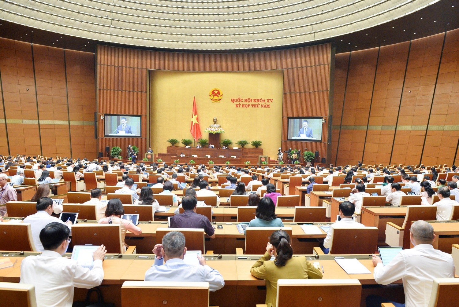 Petrovietnam là điểm sáng trong thực hành tiết kiệm, chống lãng phí Petrovietnam là điểm sáng trong thực hành tiết kiệm, chống lãng phí