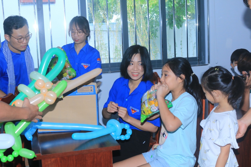 Đoàn thanh niên Xí nghiệp Cơ điện tổ chức chuỗi hoạt động thiện nguyện, bảo vệ môi trường Đoàn thanh niên Xí nghiệp Cơ điện tổ chức chuỗi hoạt động thiện nguyện, bảo vệ môi trường