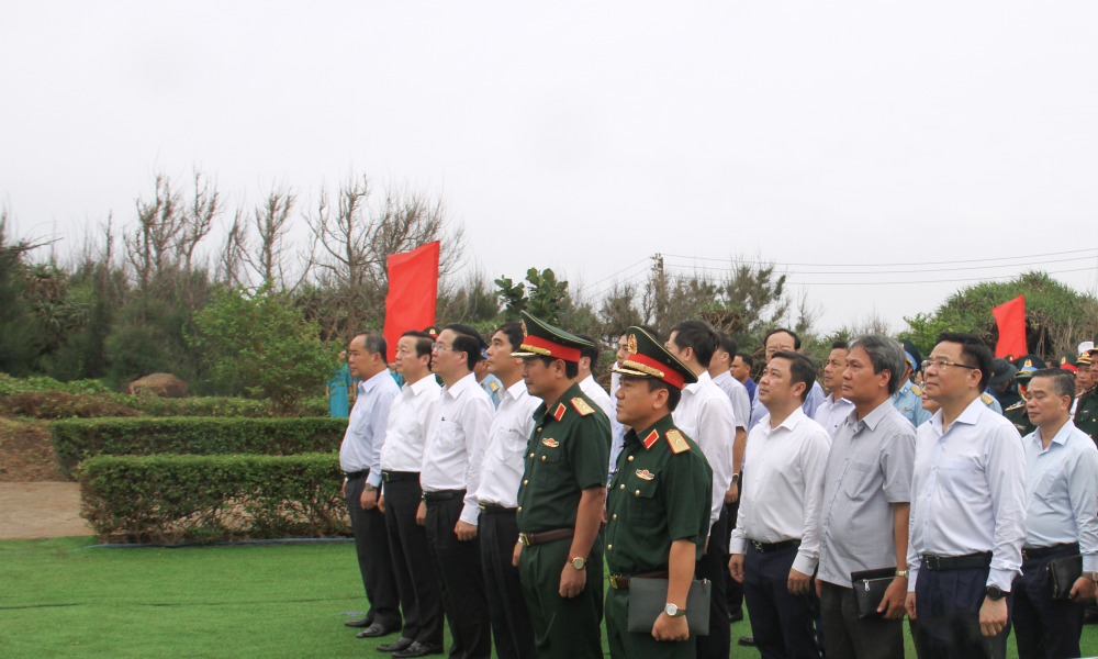 Petrovietnam trao tặng trang thiết bị trị giá 3 tỷ đồng cho Trung tâm y tế huyện đảo Phú Quý, Bình Thuận Petrovietnam trao tặng hệ thống trang thiết bị trị giá 3 tỷ đồng cho Trung tâm y tế huyện đảo Phú Quý, Bình Thuận