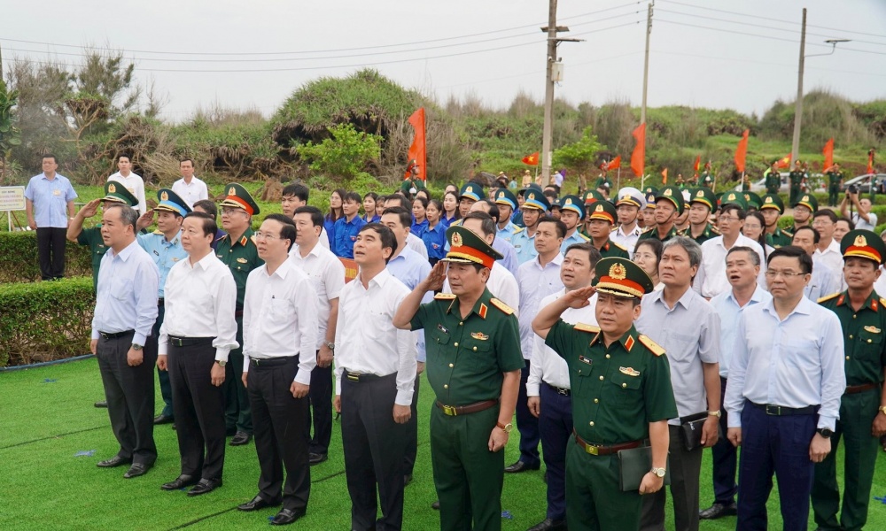 Petrovietnam trao tặng trang thiết bị trị giá 3 tỷ đồng cho Trung tâm y tế huyện đảo Phú Quý, Bình Thuận Petrovietnam trao tặng hệ thống trang thiết bị trị giá 3 tỷ đồng cho Trung tâm y tế huyện đảo Phú Quý, Bình Thuận