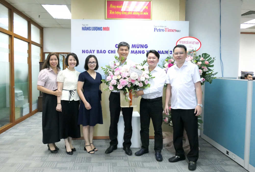 Lãnh đạo các tổ chức chính trị và đơn vị thành viên Petrovietnam chúc mừng Tạp chí Năng lượng Mới/PetroTimes nhân ngày Báo chí cách mạng Việt Nam Lãnh đạo các tổ chức chính trị và đơn vị thành viên Petrovietnam chúc mừng Tạp chí Năng lượng Mới/PetroTimes nhân ngày Báo chí cách mạng Việt Nam