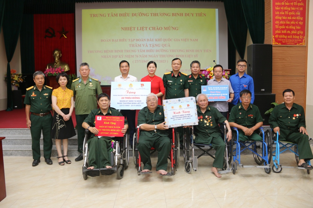 Đoàn công tác Petrovietnam tri ân người có công tại tỉnh Thái Bình và Hà Nam Đoàn công tác Petrovietnam tri ân người có công tại tỉnh Thái Bình và Hà Nam