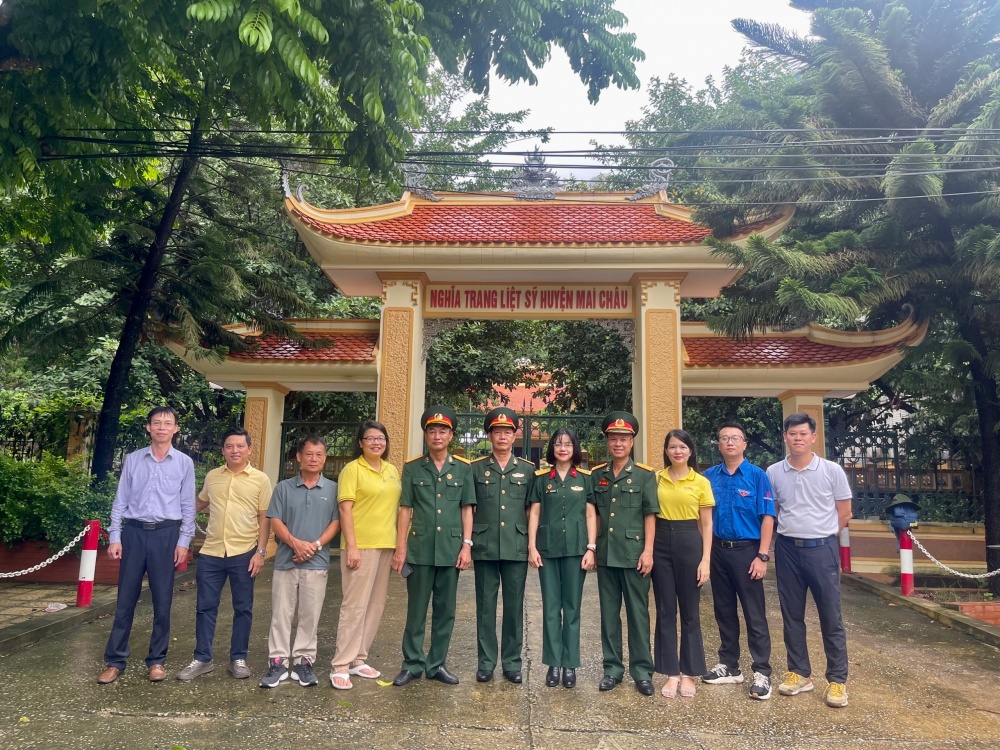 PETROCONs: Hành trình tưởng niệm các anh hùng liệt sĩ Trung đoàn 52 Tây Tiến anh hùng PETROCONs: Hành trình tưởng niệm các anh hùng liệt sĩ Trung đoàn 52 Tây Tiến anh hùng