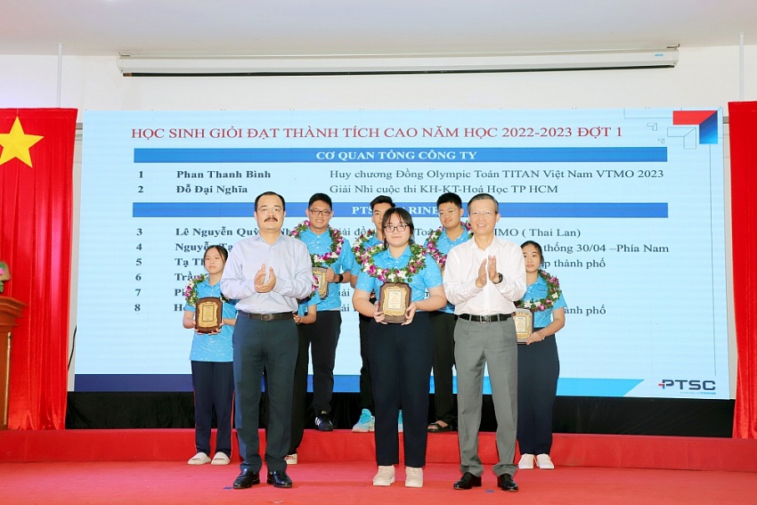 PTSC tổ chức lễ tuyên dương học sinh giỏi tiêu biểu lần thứ IX, năm học 2022-2023