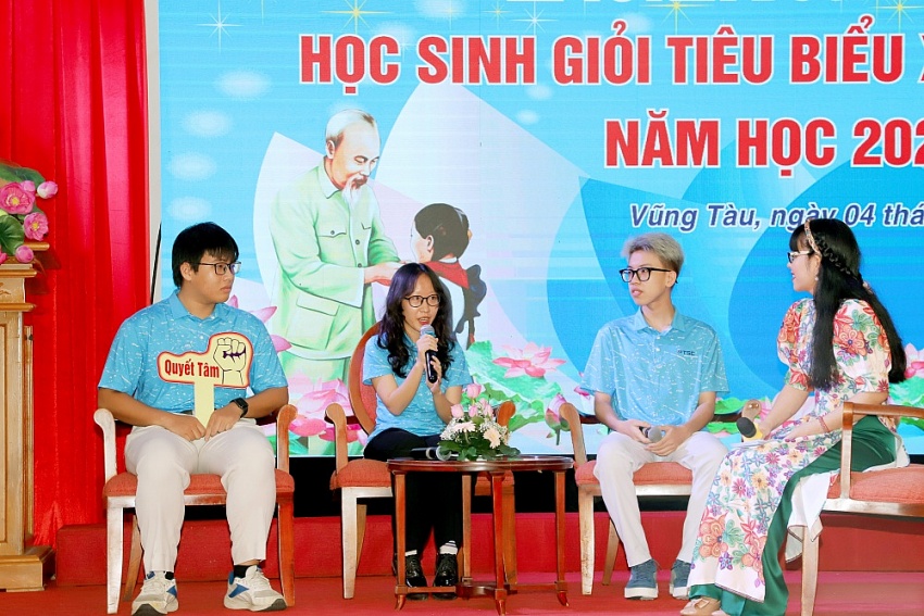PTSC tổ chức lễ tuyên dương học sinh giỏi tiêu biểu lần thứ IX, năm học 2022-2023