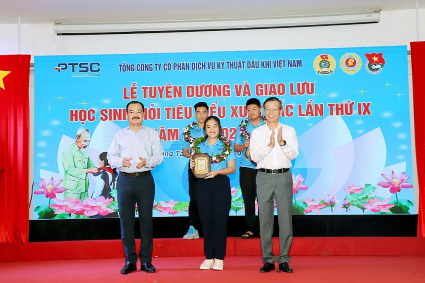 PTSC tổ chức lễ tuyên dương học sinh giỏi tiêu biểu lần thứ IX, năm học 2022-2023