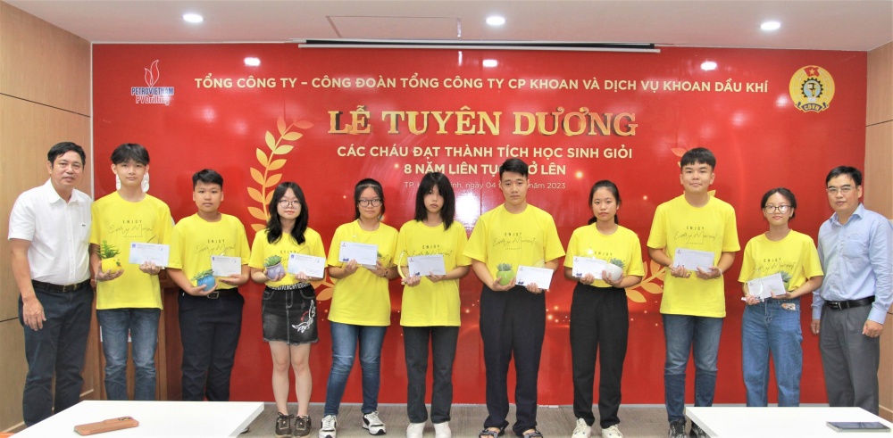 PV Drilling tuyên dương con em CBCNV đạt thành tích cao trong học tập PV Drilling tuyên dương con em CBCNV đạt thành tích cao trong học tập