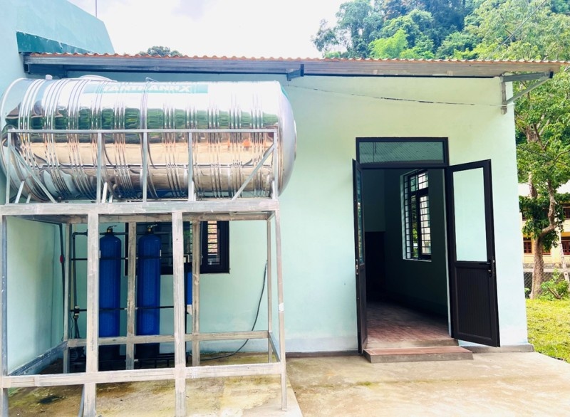 Công đoàn Vietsovpetro trao tặng nhà ăn và bếp nấu ăn trường học tại Nghệ An
