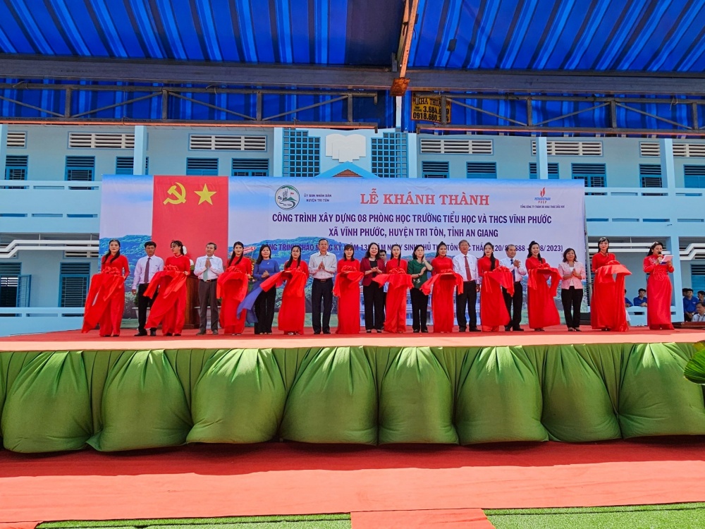 PVEP tài trợ xây dựng Trường Tiểu học và THCS Vĩnh Phước, tỉnh An Giang PVEP tài trợ 5 tỷ đồng xây dựng Trường Tiểu học và THCS Vĩnh Phước, tỉnh An Giang