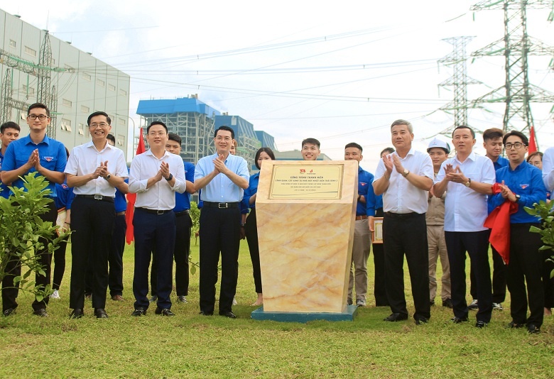 Tổng kết phong trào thanh niên thi đua trên công trường Nhà máy Nhiệt điện Thái Bình 2 Phong trào thanh niên thi đua trên công trường góp phần làm hồi sinh NMNĐ Thái Bình 2