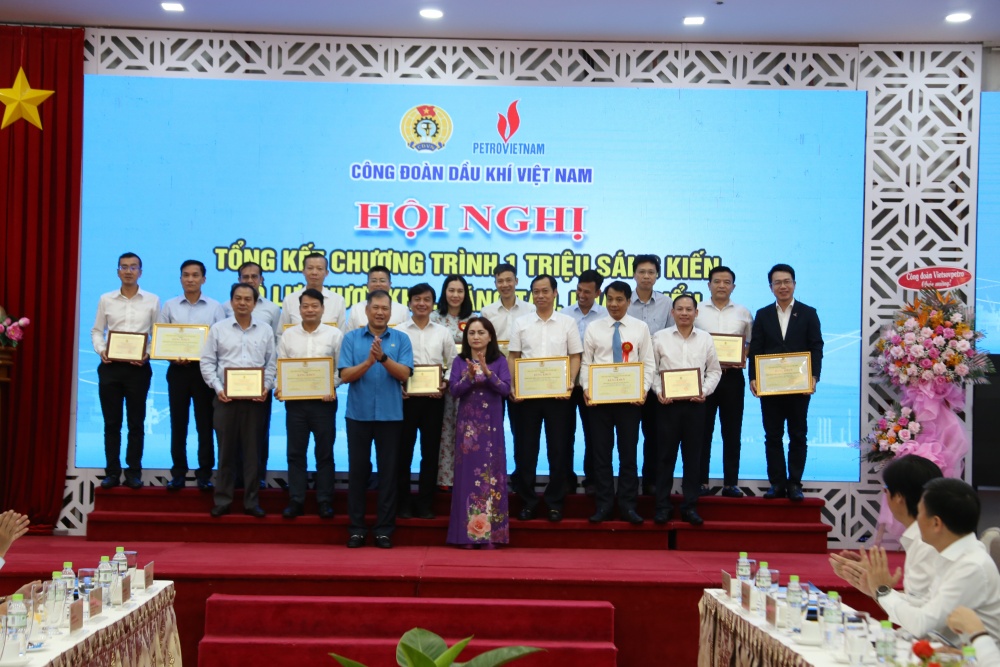 Công đoàn Dầu khí tổng kết chương trình “01 triệu sáng kiến” CĐ DKVN tổng kết chương trình “01 triệu sáng kiến”: Hơn 7.000 sáng kiến, làm lợi hơn 9.000 tỷ đồng