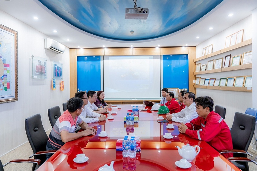 Lãnh đạo Công đoàn DKVN thăm thực tế các sáng kiến của PV Drilling Lãnh đạo Công đoàn DKVN thăm thực tế các sáng kiến của PV Drilling